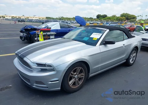 2014 Ford Mustang V6 z USA, uszkodzony, nr VIN 1ZVBP8EMXE5232093